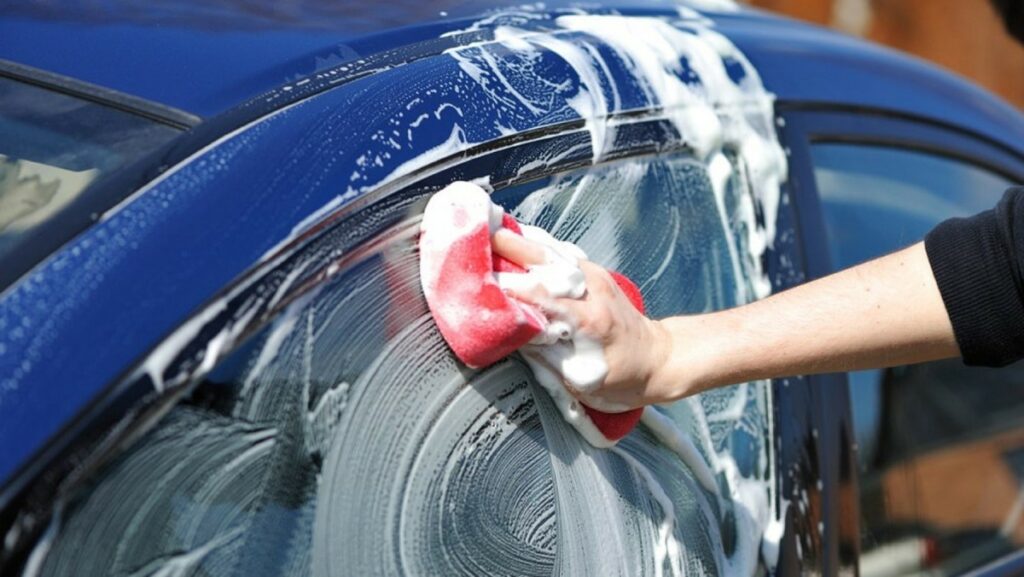 Lave el coche desde su puesto de trabajo Manoteras 44